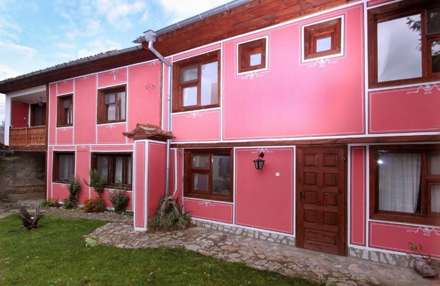 Nenchova Guest House
