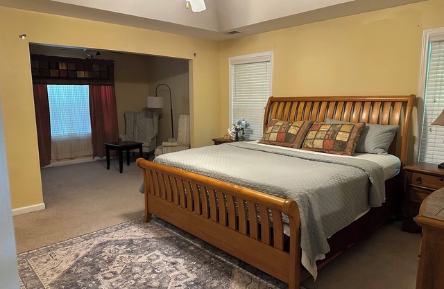 nEnjoyable 4-bedroom house with AC in Dallas. Great place for the family & frnds