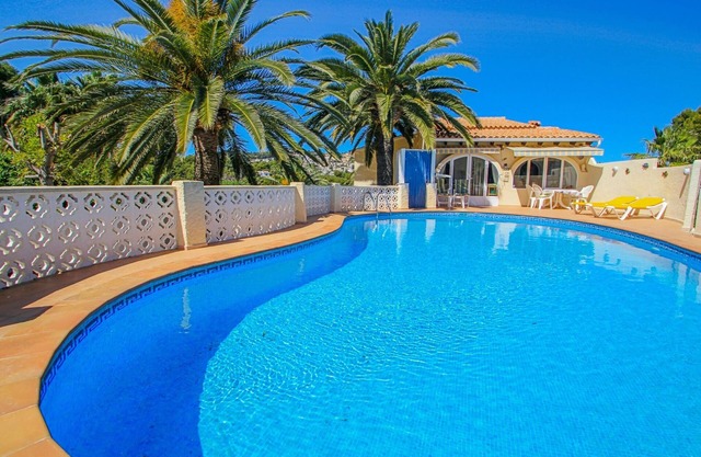 Neo - Villa mit Meerblick und Privatpool in Moraira