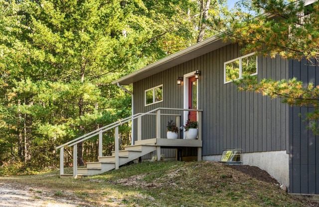 Nestled in the woods, this private detached Guest House is a perfect getaway!