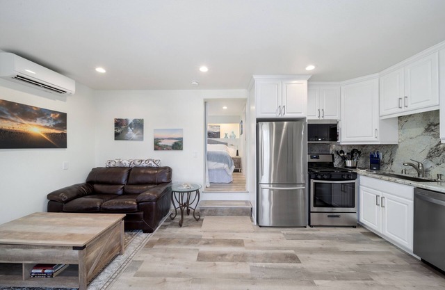 New 1-Bdrm Apartment Suite - Pet-Friendly Cozy Mountain Escape Near Trail & Lake