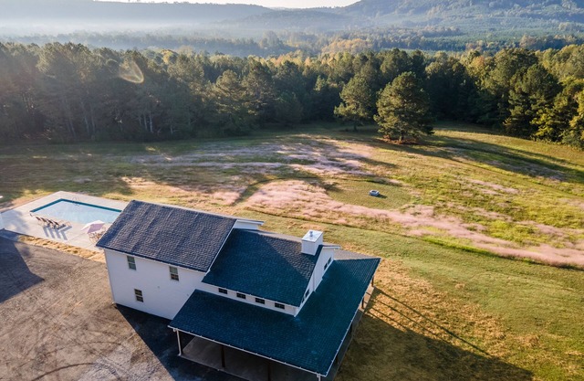 New! Luxury Farmhouse Retreat: Big Pool, Hot Tub, Sauna, Pet Friendly, Views.