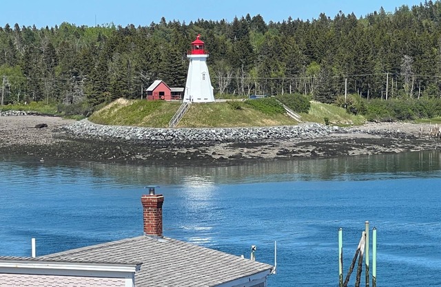 New 2-bed apartment with Panoramic Views of Downtown Lubec and Campobello Island