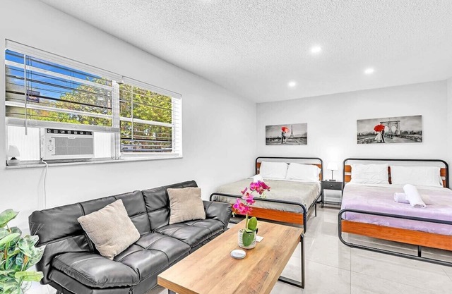 NEW 2 Bed Studio close to Beach & Casino HA04