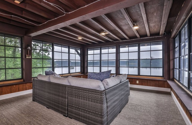 New! 2 bedroom with magnificent lake views!
