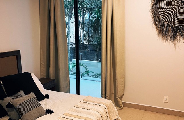 New 2 BR w/ Pools & Jungle Views