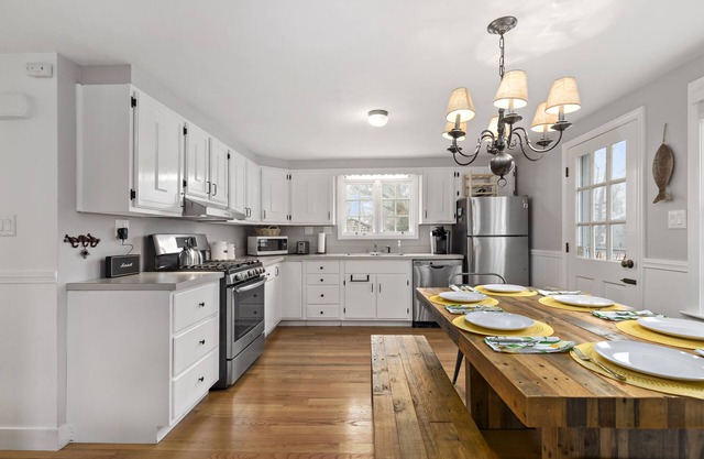 New 2024 Hydrangea House - West Harwich Retreat