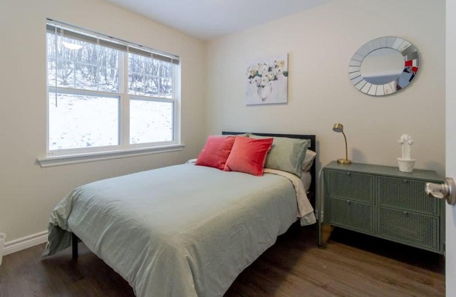 New 2BD Condo UNB Hospital Golf Patio Coffee