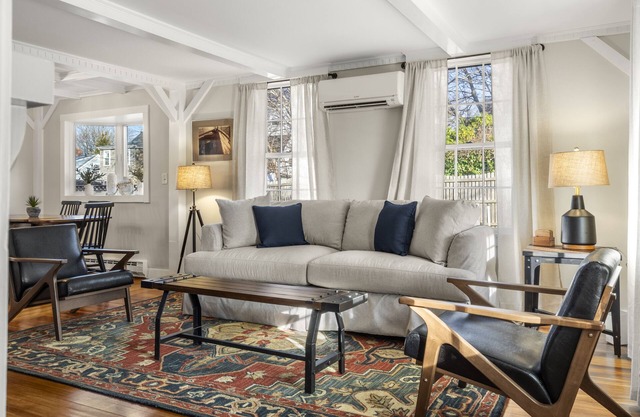 NEW 2BR Home Minutes to Downtown Rockport+Beach!