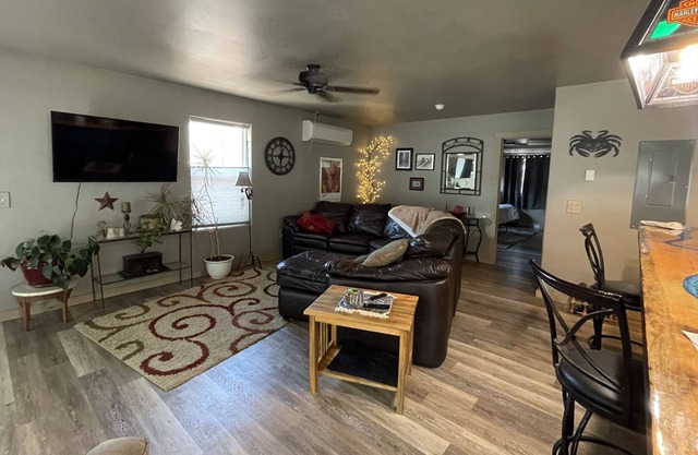 New 2nd story Apartment minutes from Big Horn Mountains