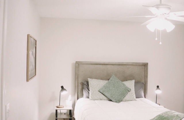New! 3 bd/ 2 bath Townhome - Ping Pong Table