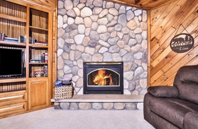 NEW! 3 Bedroom home on Three Lakes Chain of Lakes!