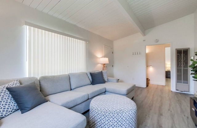 NEW 30+ Day RENTAL! Charming 2BD in Clairemont with Yard, BBQ Grill, W/D +Garage!