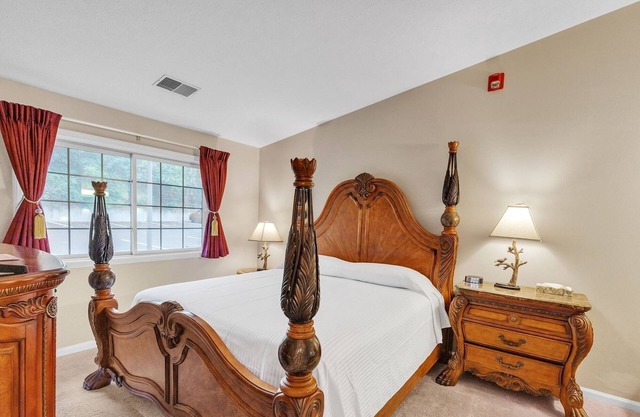 NEW! 3rd Floor Back Side Corner Penthouse Suite - 308 by Grand Wood Suites