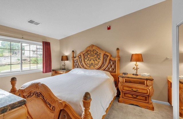 NEW! 3rd Floor Front Side Corner Penthouse Suite - 301 by Grand Wood Suites