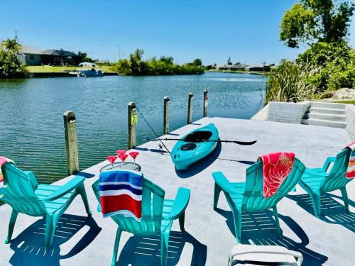 New 4 bed house on a canal facing south & door ramp, near golf course and softball