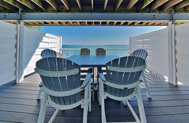 Neue 4 Schlafzimmer, 2 Badezimmer Eigentumswohnung am Wasser - Schlafmöglichkeiten für bis zu 10 Personen max