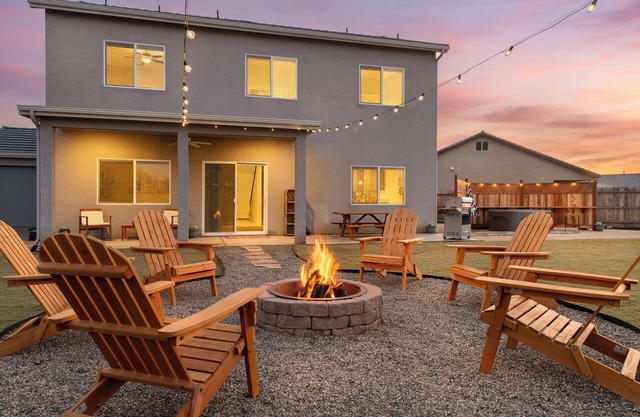 New! 5BR Vacation Home Near Sequoias, Hot Tub, BBQ, EV