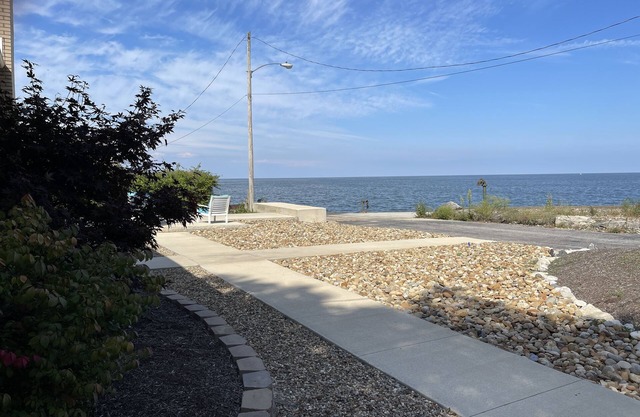NEW~AMAZING Lake Views~Rain or Shine!!Close to Cedar Point and many area BEACHES