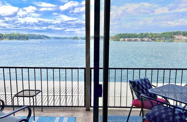 New, Amazing Panoramic views of Lake Hamilton, waterfront at The Landing.