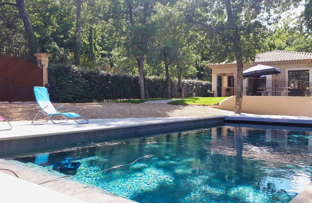 Neue und moderne Villa mit privatem Pool auf den Höhen von Falcon