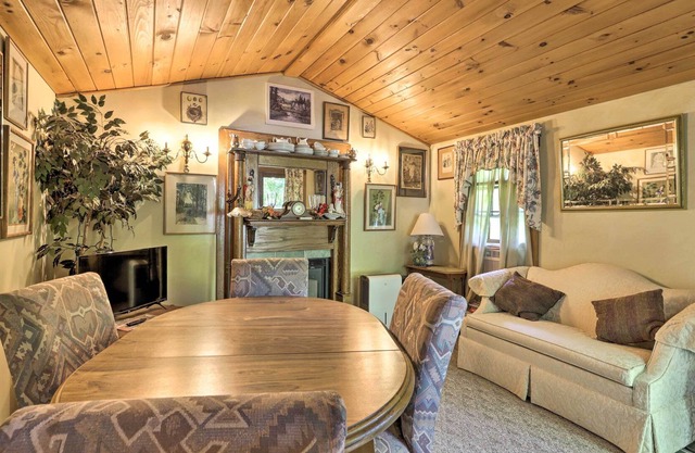 NEW! Antique-Filled Home, 1/2 Mi to Woodstock Fair