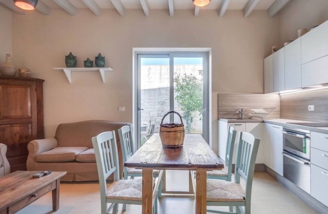 neue Wohnung mit privatem Garten, mit allem Komfort, Wi-Fi & AC, in Herd Salento