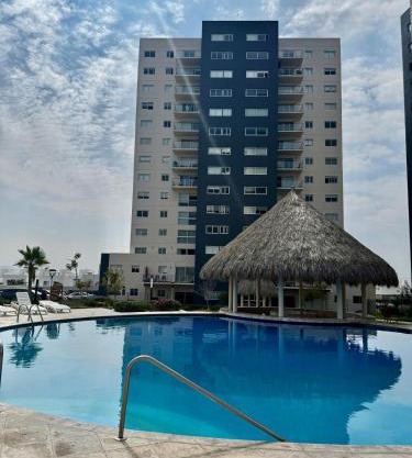 New Bamboo Horizon pool, gym and coworking
