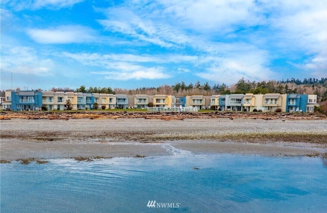 New!! Beachfront Townhome with Outdoor Pool
