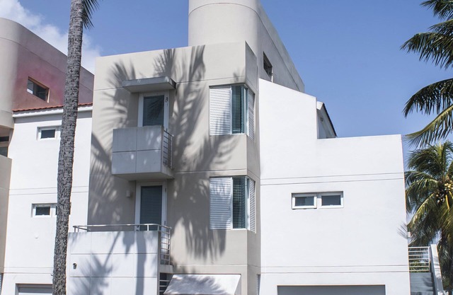 New! Beachfront Villa- Golf, Pool & Ocean View