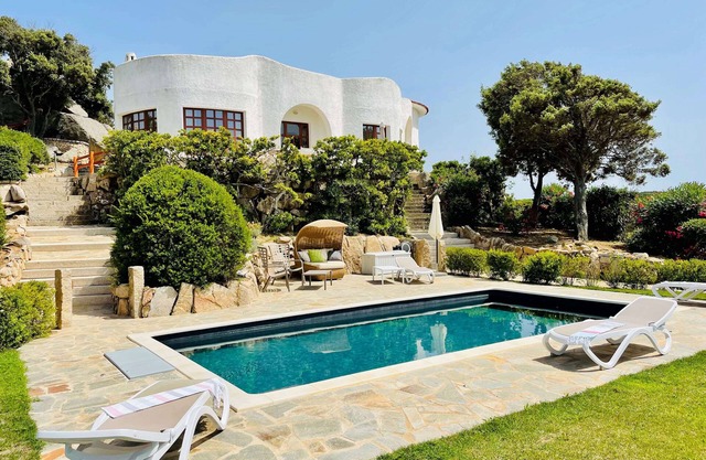 Villa mit Pool, Meerblick + E-Auto Ladestation an der Nordspitze