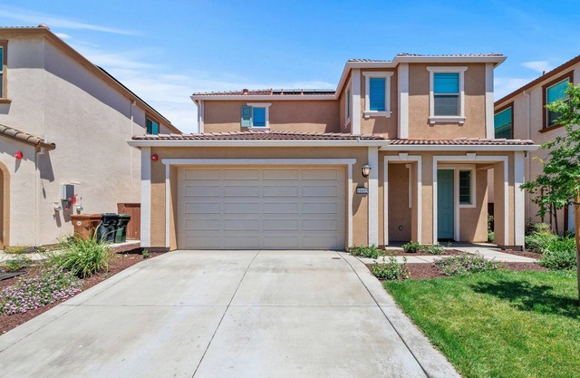 New beautiful cozy home in Elk Grove