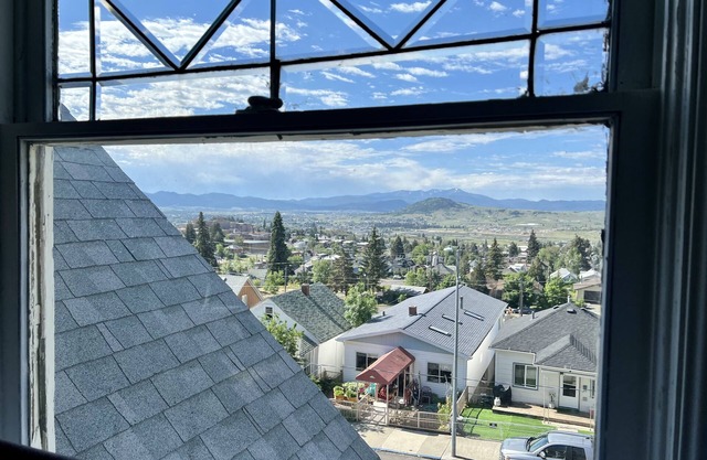 NEW! Beautiful Queen Ann in Historic Butte, Montana