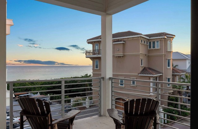 NEW "Bikinis & Martinis" Private Pool,Gulf Views, Bikes, LSV