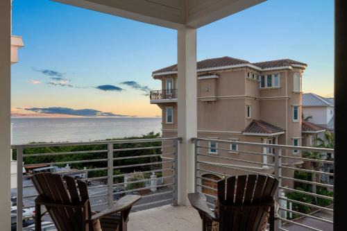 NEW Bikinis & Martinis Private Pool Gulf Views Bikes LSV