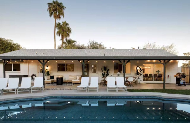 NEW Blue Agave Spacious 5BR/3BA with heated pool and casita