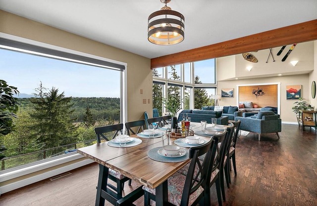 * New Breathtaking property Epic Mt Rainier Views