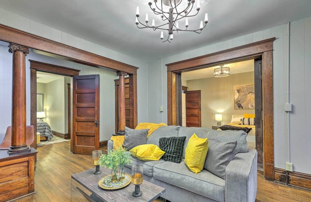 NEW! Bright Huntington Apartment Near Parks
