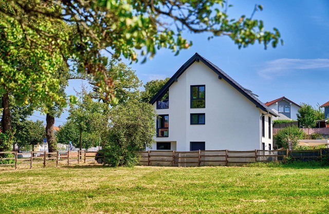 Neues Helles Modernes Haus