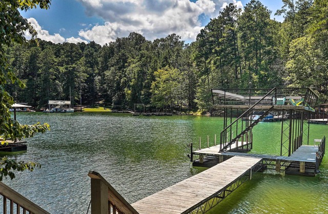 NEW! Buford Getaway on Lake Lanier w/ Boat Dock!