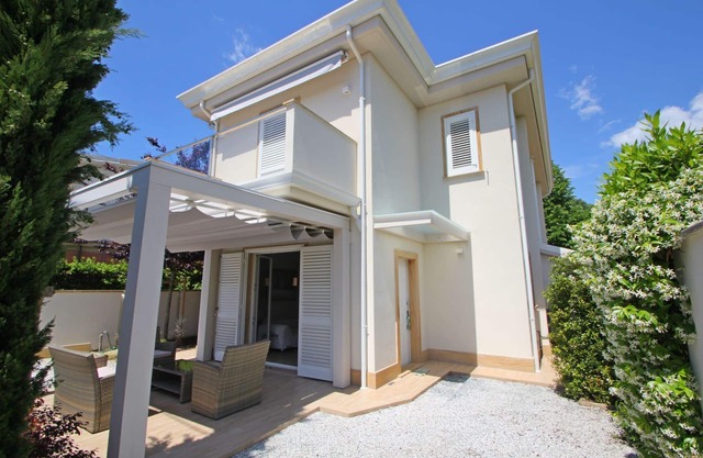 Neubau, 450m vom Meer, WLAN, Klima, 4 Personen