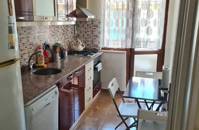 New building, fourth floor, 15 minutes to Kadikoy