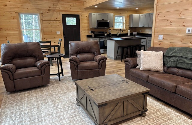 New Built! 2025 Cozy 3-bedroom chalet with water access to Rangeley Lake