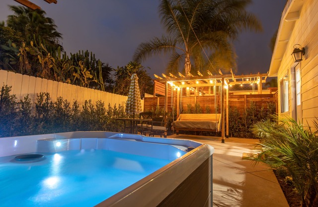 New by the Beach, Hot Tub, Swing Bed, Parking, Working station, Grill, Pets