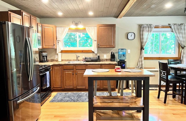 New! Cabin in the heart of Tug Hill, close to Salon River Reservoir and trails!
