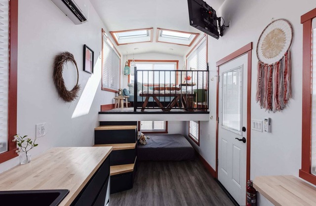 New calm & relaxing Tiny House w/deck near ZION