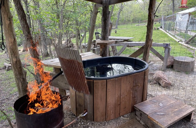 New Camper with a Hot Tub and Pool: Great For Families or a Romantic Weekend.