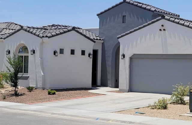 New Casita/Suite No cleaning fee.
