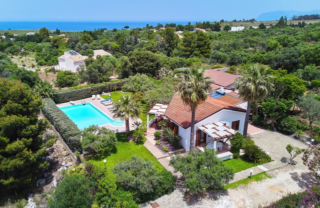 New Charm elegant Villa with exclusive swimming pool