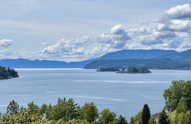 New! Charming Blue Haven Cottage with Amazing Lake Pend Oreille Views!